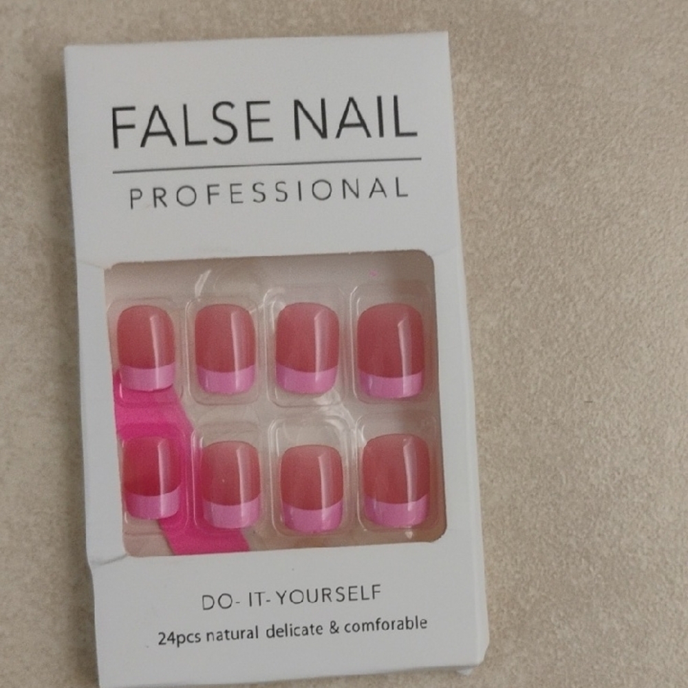 Pink French Tip False Nails